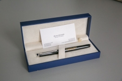 Pióro z grawerem Rzecznika Praw Dziecka, podarowane przez RPD, Marka Michalaka.