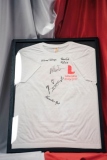 Koszulka z autografami lubelskich olimpijczyków: Aleksandry Mirosław – złotej medalistki we wspinaczce na czas; Julii Szeremety – srebrnej medalistki w boksie, Mateusza Rudyka – zdobywcy 5. miejsca w kolarstwie torowym , Alicji Wrony-Kutrzepy – zawodniczki sztafety 4x400m; Karoliny Pęk – 3-krotnej medalistki w tenisie stołowym podczas tegorocznych Igrzysk Paraolimpijskich. Dar Marszałka  Województwa Lubelskiego Pana Jarosława Stawiarskiego
